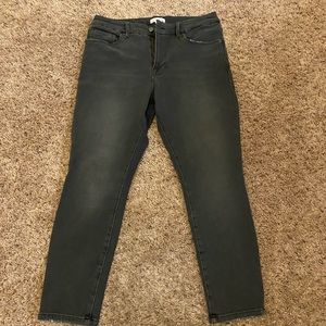 Good American petite curve  crop black Jean stretch 10 30